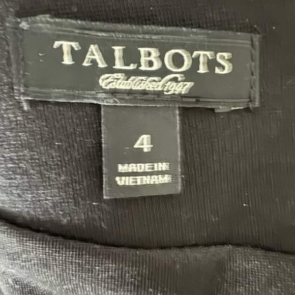 Talbots Black Sheath Dress with Cap Sleeve and Pleated Bodice Size 4 - Picture 5 of 8